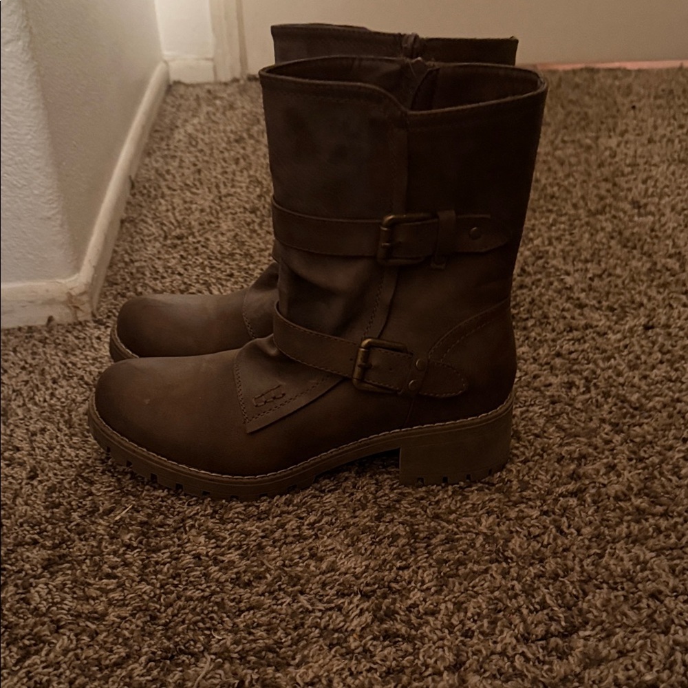 Brown Global Win size 9 Ankle Boots